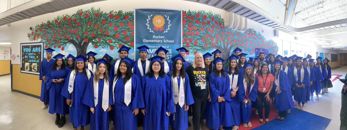 Congratulations to our former Rucker students who are graduating <a href="/ChavezHS_HISD/">César E. Chavez High School</a> seniors this year! Thank you for coming back to visit! ❤️💙 👩‍🎓 👨‍🎓