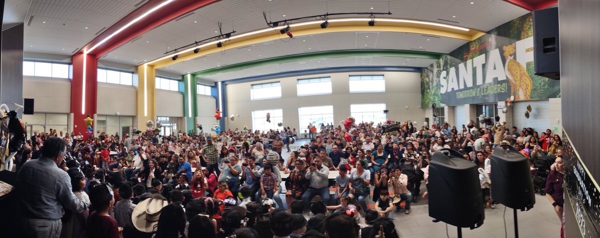 Congratulations to our 2023 Kindergarten graduates at Santa Fe Elementary!

¡Felicidades a nuestros graduados de kindergarten de la clase de 2023 de la escuela primaria Santa Fe!

#SFEThePlaceToBe