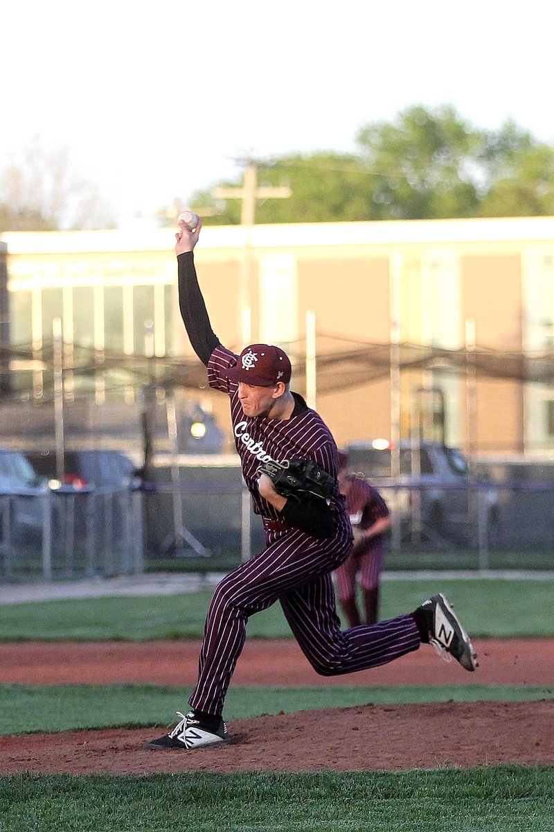 ⁦<a href="/kendallcrawfrd8/">Kendall Crawford</a>⁩ leads the Maroons to regional win. CG 5 hitter and rapped 2 hits and scored a run
⁦<a href="/LukeMcClure07/">Luke McClure</a>⁩ 2H 1R 1RBI
⁦<a href="/Charlie_Hobbs21/">Charlie Hobbs</a>⁩ 2H 1R 1RBI
⁦<a href="/M_Crompton7/">Mitchell Crompton</a>⁩ 2R