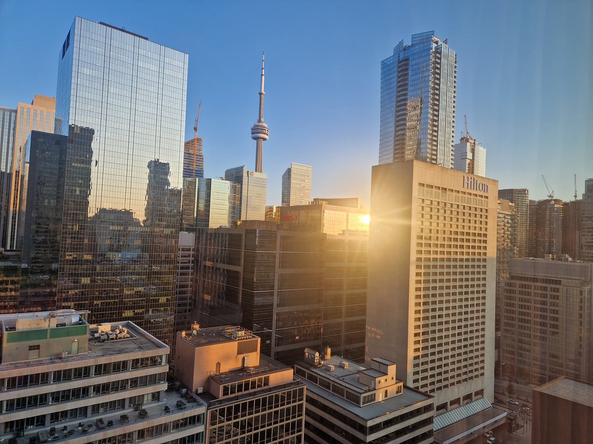 Torn between the "arrived in Toronto for #ICA23" and "hotel room view" post. This should serve both 😎