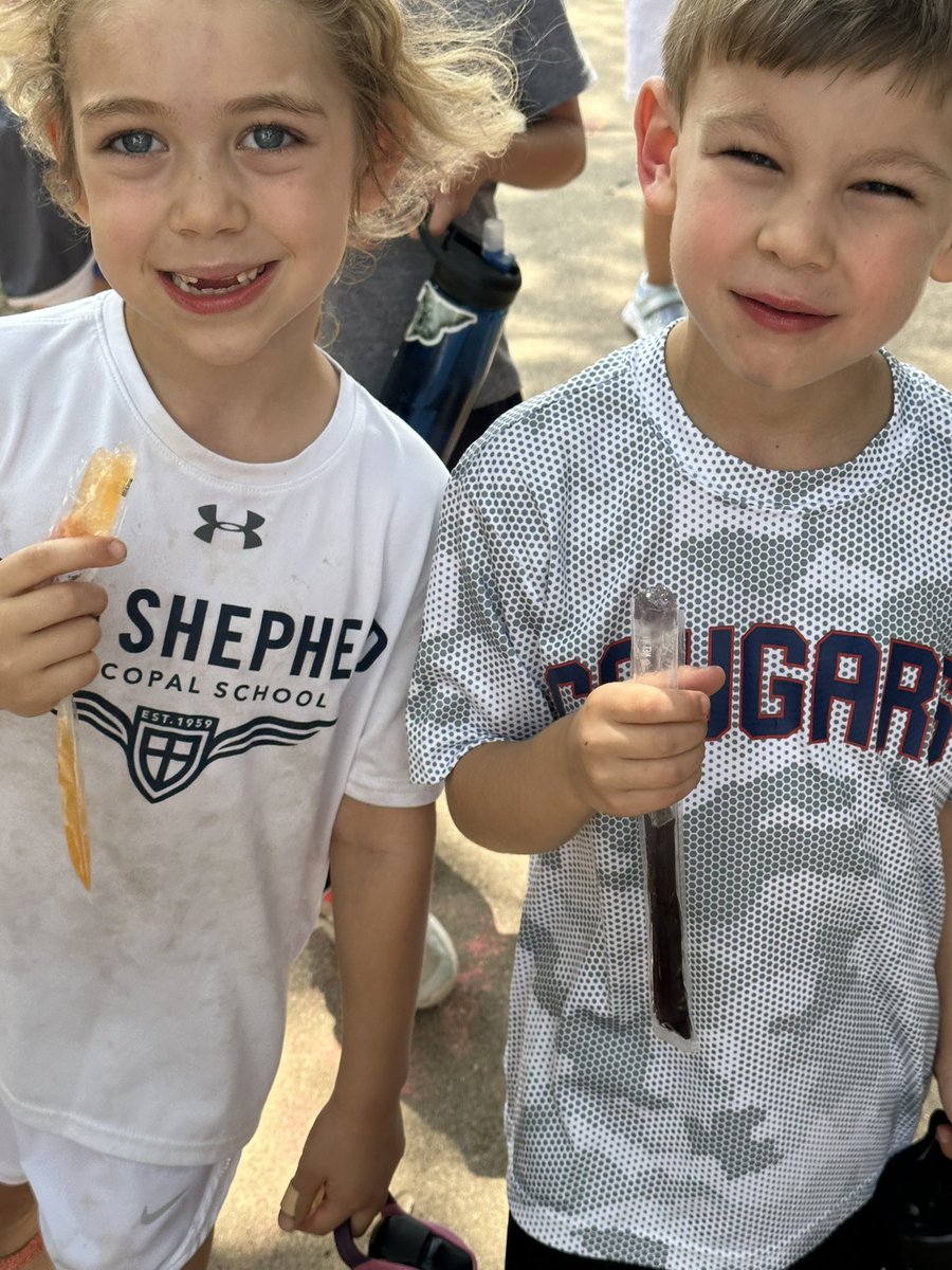mpowell_gses's tweet photo. Field Day was so fun and so sweet for these fabulous GSES EC Kinder Cuties. Thank you @PE_GSES and our EC specials teachers for making this happen!! https://t.co/2B1Gp5No7q