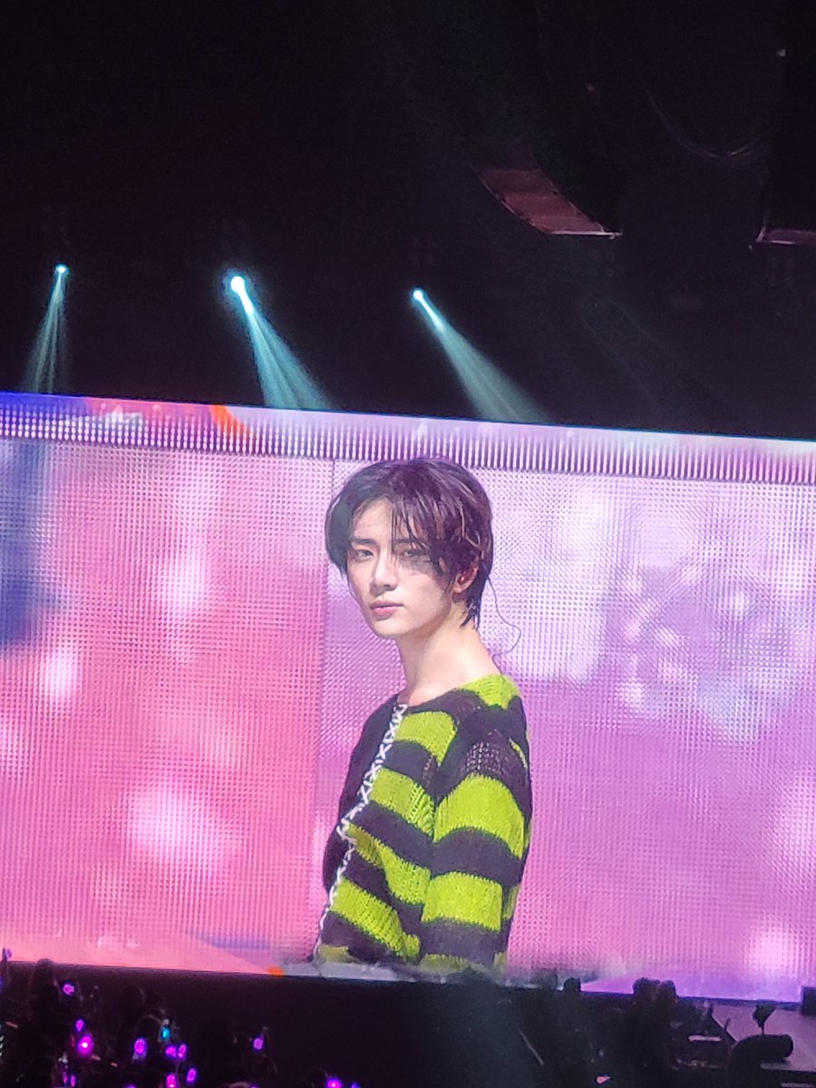 cbgstwt's tweet photo. BEOMGYU IS SO FCKIN BEAUTIFUL 😭 https://t.co/NO1OWgMHqO