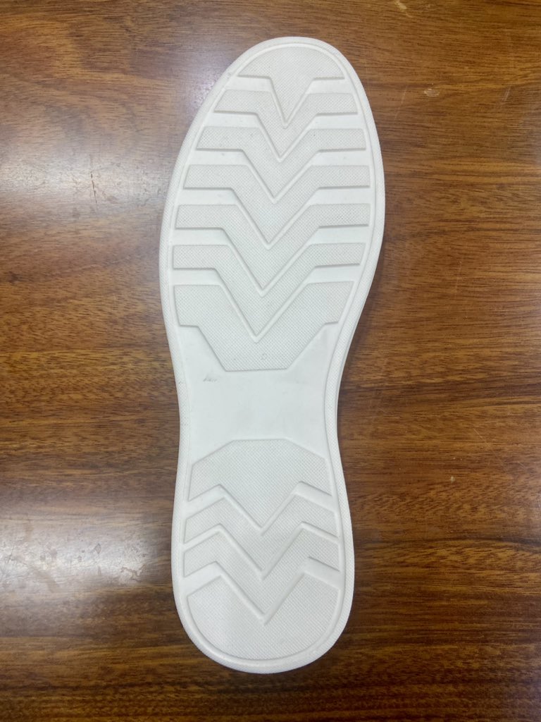 Hey guys！
IP shoe soles for women shoes making.
Such as casual shoes,boots,sneaker and so on.
#shoes #womenshoes #sole #womensole #highheel #chunkheel #casualshoes #relaxshoes #boots #leathershoes #sandals #womenstyle #fashion #Chinamaker #Avaho