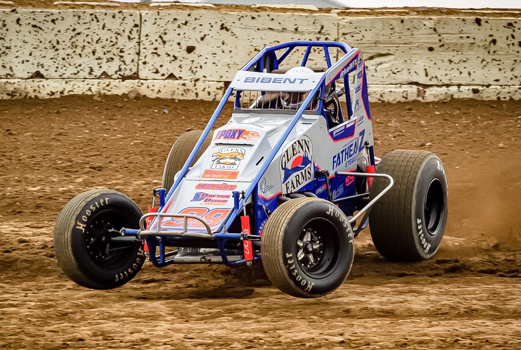 SabanBibent's tweet photo. Looking forward to tearing up some Indiana Dirt in the #98 Glenn Farms Sprint, powered by @ContyAnthony Lawn Service and @SalosWashing, Friday night at Bloomington Speedway.
Will be great to be back racing! 

1st pic by @IRIphotography https://t.co/hDH8i6GQyS