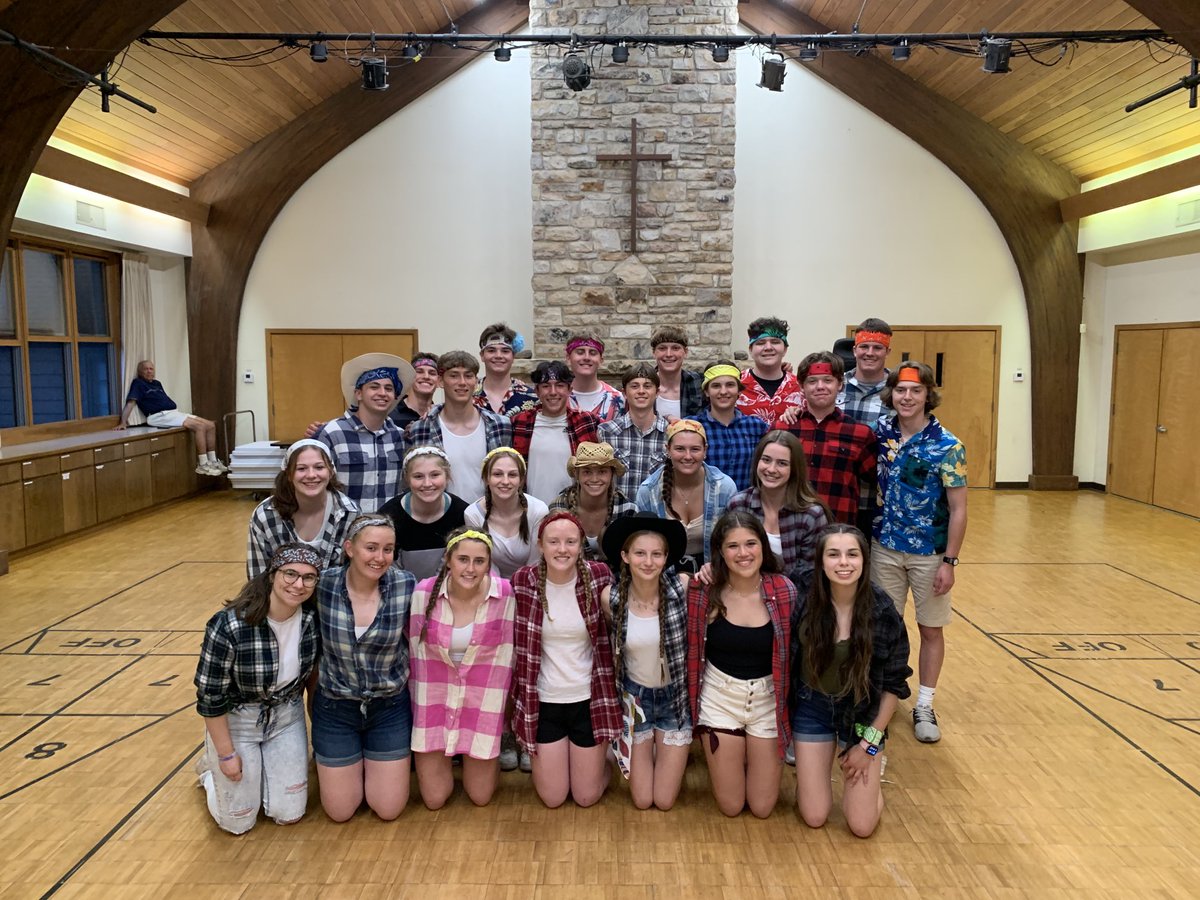 Another group of outstanding counselors at OE this week!   🧡🐾🖤⁦<a href="/MrWPopejoy/">Palmyra Area MS</a>⁩ ⁦<a href="/RackleyNate/">Nate Rackley</a>⁩