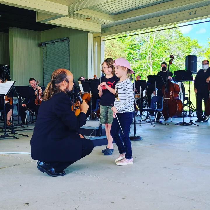 Dare to take the podium at our Kids Concert, Saturday, May 27 1:30 pm at the Family FUNfest, Zwicks Park
#concert #kidsconcert
<a href="/QAC1967/">Quinte Arts Council</a>  @discoverbelleville