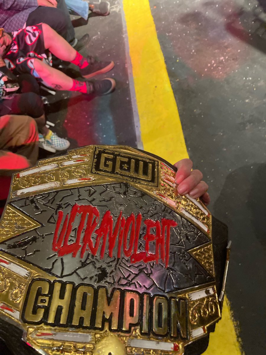 circlescott2's tweet photo. Had to keep it safe for @wryyyyna66 while she fought Jimbo #GCWTheWay https://t.co/klO1ZDmdai