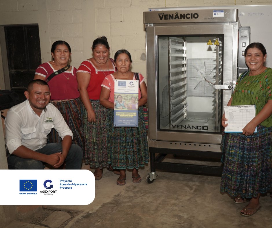 ZapProyecto's tweet photo. Como parte de las acciones del #ProyectoZap, financiado por la @UEGuatemala 🇪🇺 e implementado por @AGEXPORTGT, se proveyó un horno de panadería a grupo de mujeres de San Lucas El Aguacate, San Luis, Petén, para mejorar la producción de su emprendimiento 🍞✅️ https://t.co/P9IHlXNnkN