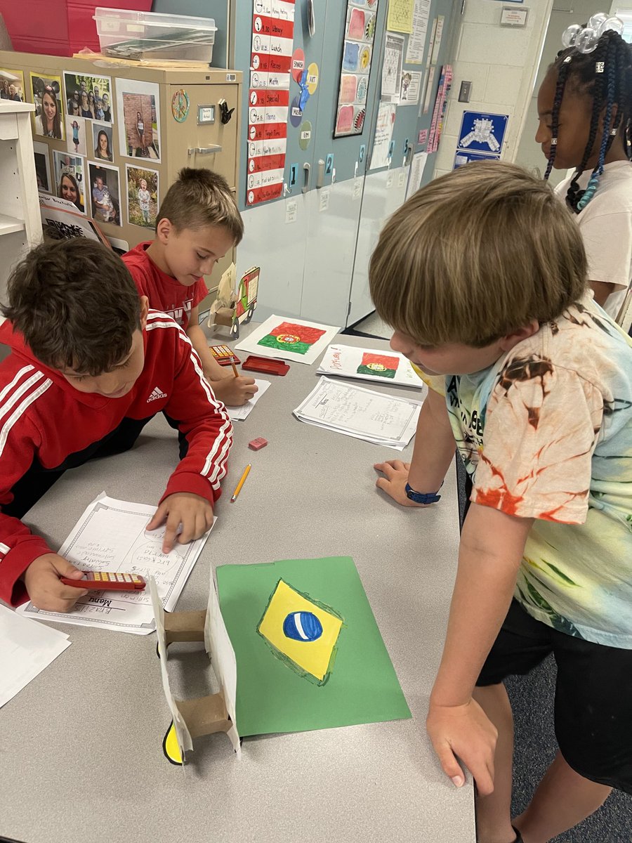 Lots of customers ordered from our food trucks!