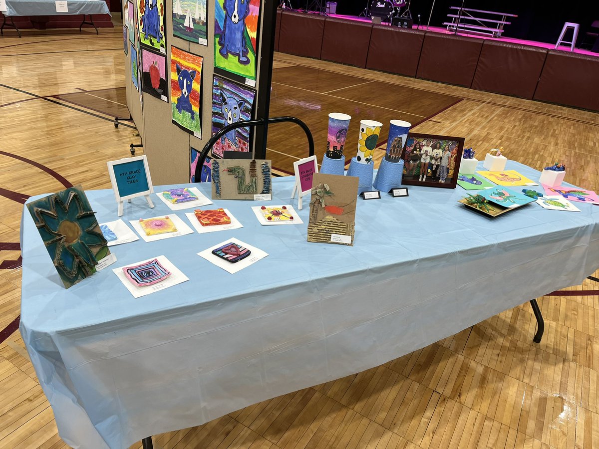 PrincipalTJ's tweet photo. A beautiful Night of the Arts. Great student work and performances. Thank you to our Fine and Performing Arts, CID and Tech departments and staff! @RockawayBoroBOE @cisenberg8 @MsSelikoff https://t.co/dnbRe0wGis