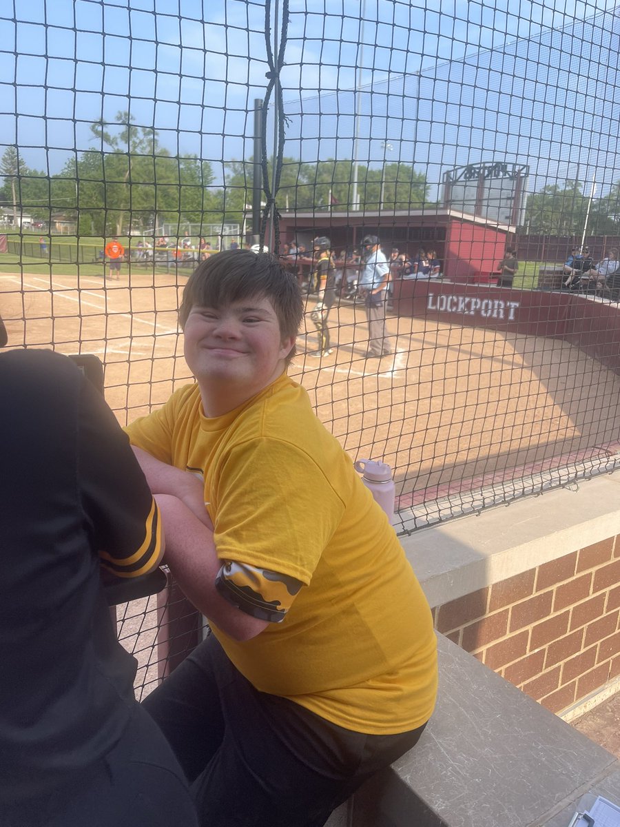 Let’s go Tbolts!

Thanks for letting us join in on a great game! #levelup #win 
<a href="/AndrewSoftball/">Andrew Softball</a> <a href="/vjabolts/">Andrew Athletics</a> <a href="/AndrewHS_d230/">Victor J. Andrew High School</a> @MsMelWolff <a href="/crussell727/">Mrs Cheryl Russell</a> <a href="/Coach_Gunther/">Alyssa Gunther</a>