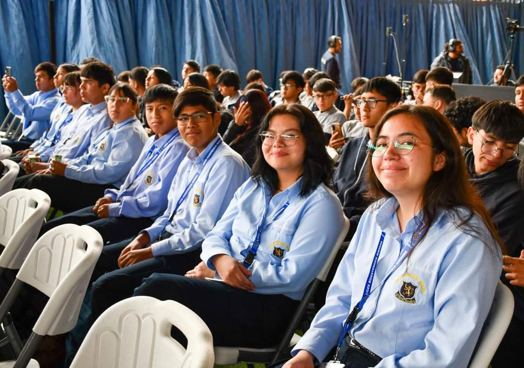 Liceo Bicentenario Nirvana tweet media