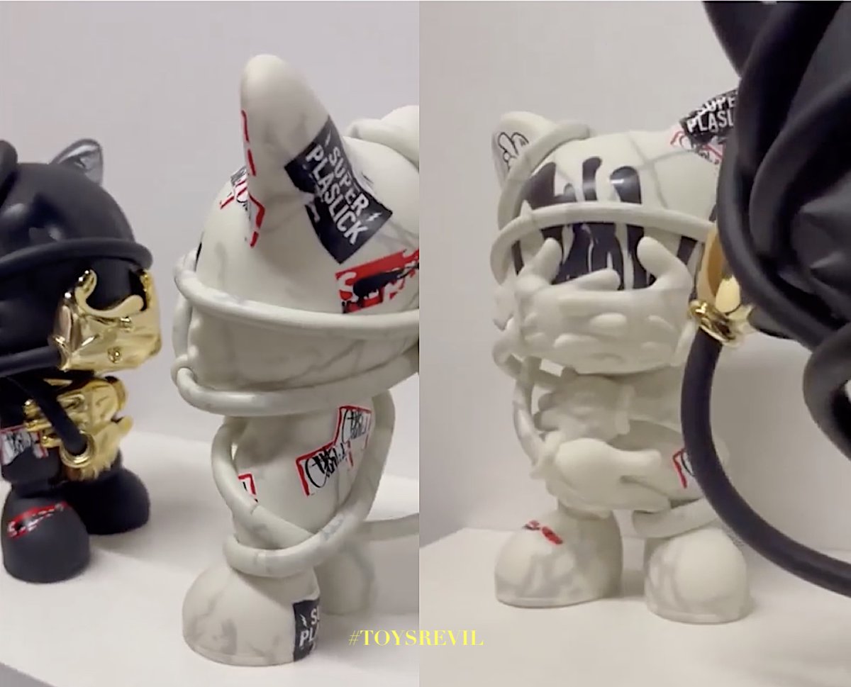 toysrevil's tweet photo. #TOYNEWSL: "JANKY DE SLICK" from #OGSlick X #Superplastic Revealed on #TOYSREVIL = https://t.co/W5Abg46zid

@OG_Slick1 X @SUPERPLASTIC 
#designertoy
#vinyltoy
#toysblog https://t.co/eikJW4MJXT