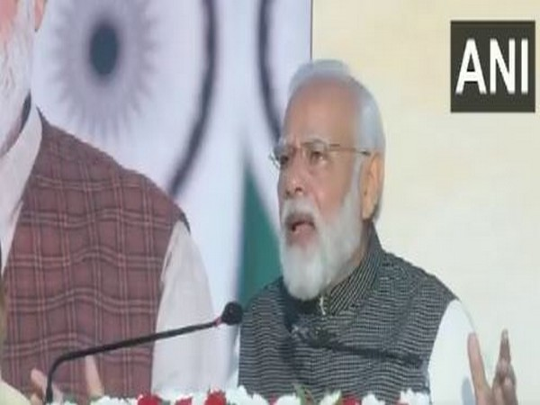 ani_digital's tweet photo. Today world wants to know what India is thinking, says PM Modi after arrival from three-nation visit

Read @ANI Story | https://t.co/NzRncTWIYj
#PMModi #ThreeNationVisit #India #BJP #JPNadda https://t.co/mO6Uxu6koF
