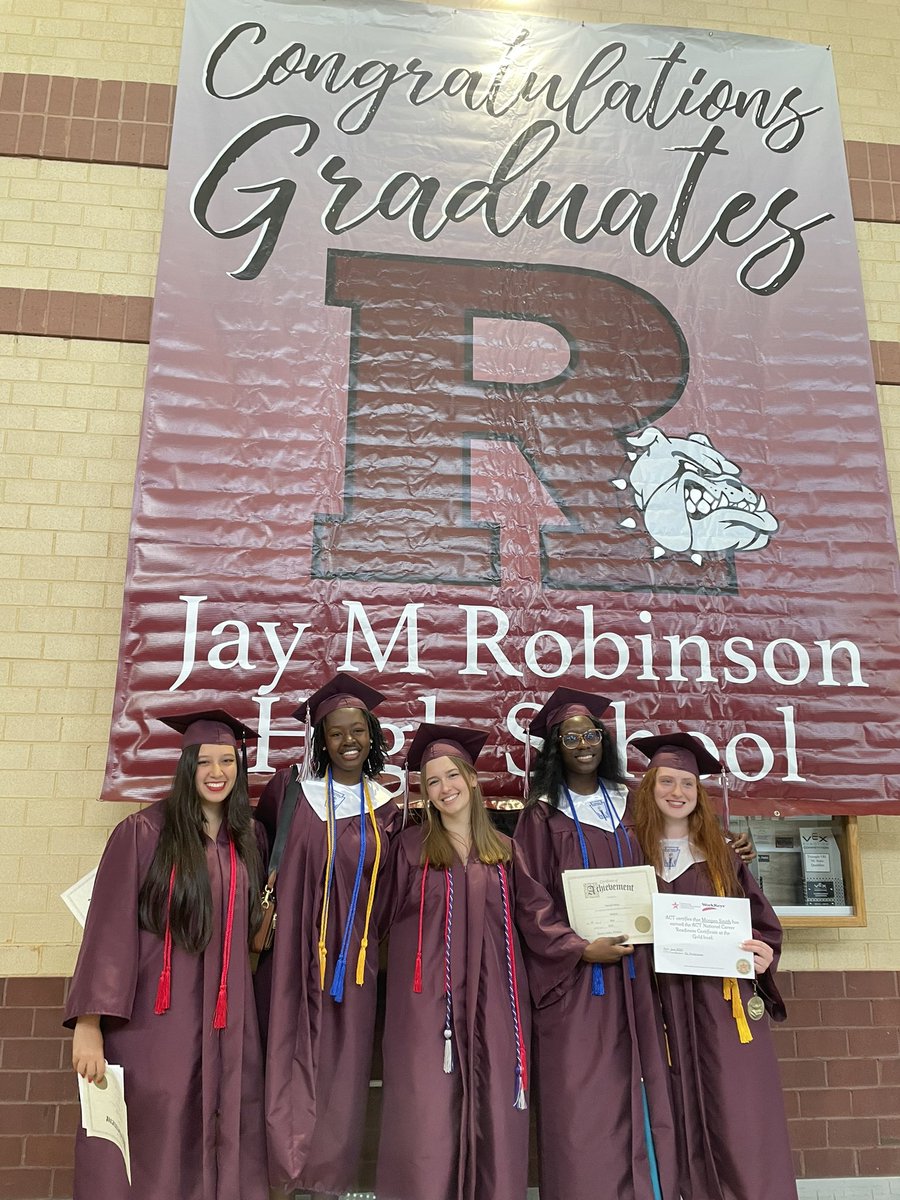 studentofedu's tweet photo. So proud of these ladies and all of our seniors who earned awards and scholarships tonight. Their future is bright ✨ #jayrob https://t.co/QMDhpsthsN