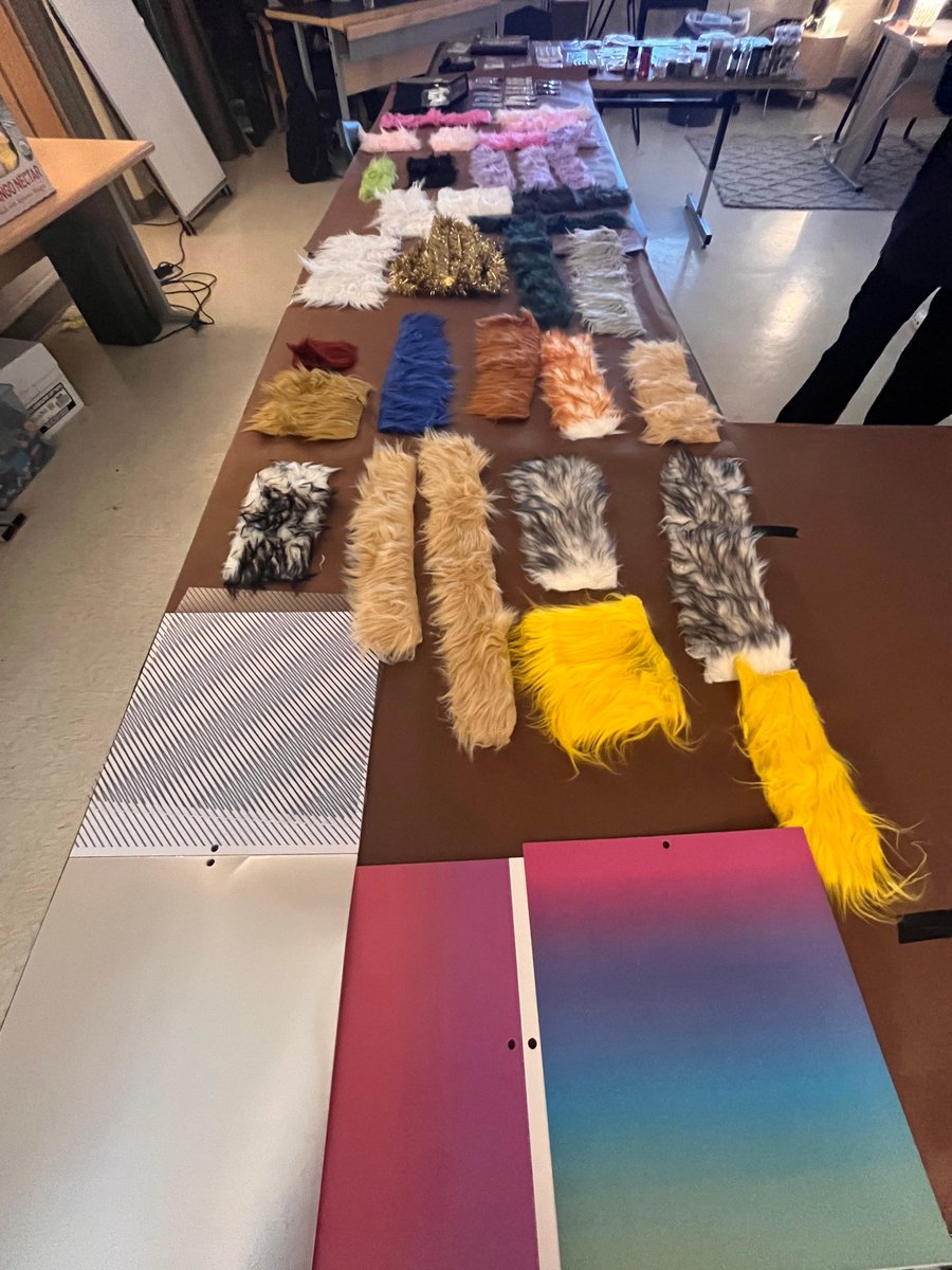 BenbrookMHS's tweet photo. Seniors! We have lots of supplies for cap decorating tomorrow. Be sure to stop by Mrs. McCoy’s room. https://t.co/Id1nTdz4Jn