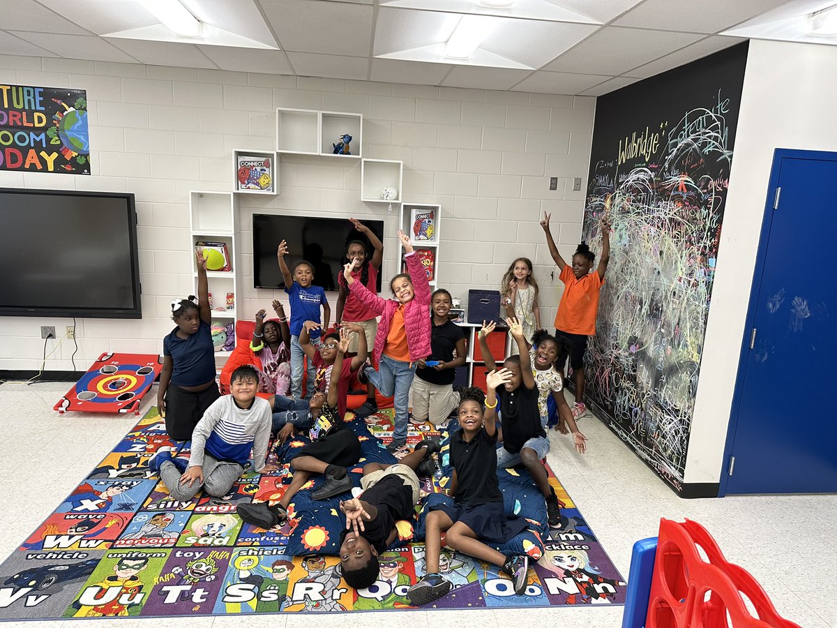 Some 3rd grade scholars celebrating getting a 3,4 or 5 of their FAST math assessment with pizza and time in the incentive room! <a href="/SSK8Tampa/">Sulphur Springs K-8</a>