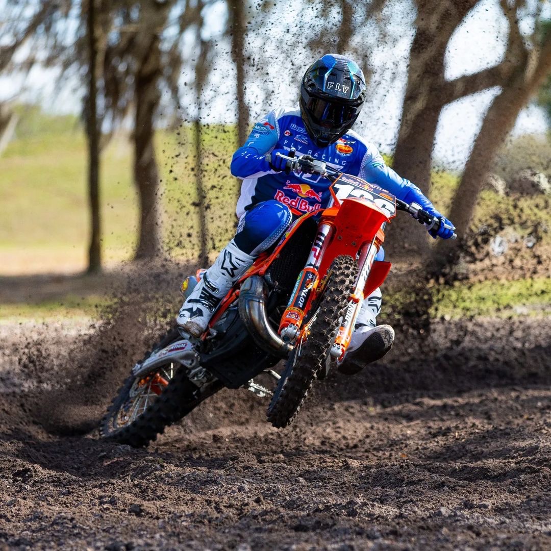 RideDunlop's tweet photo. We are happy to once again support the 2023 @ktm_canada Red Bull Race Team!

@jesspettis 
@ryderncnabb164
@kavenbenoit26

📸: @keeven20

#KTM #ReadyToRace #TripleCrownSeries #RideDunlop #RaceDunlop #DunlopDomination #CanadianMX #DunlopFamily https://t.co/y0WAHF0iXR