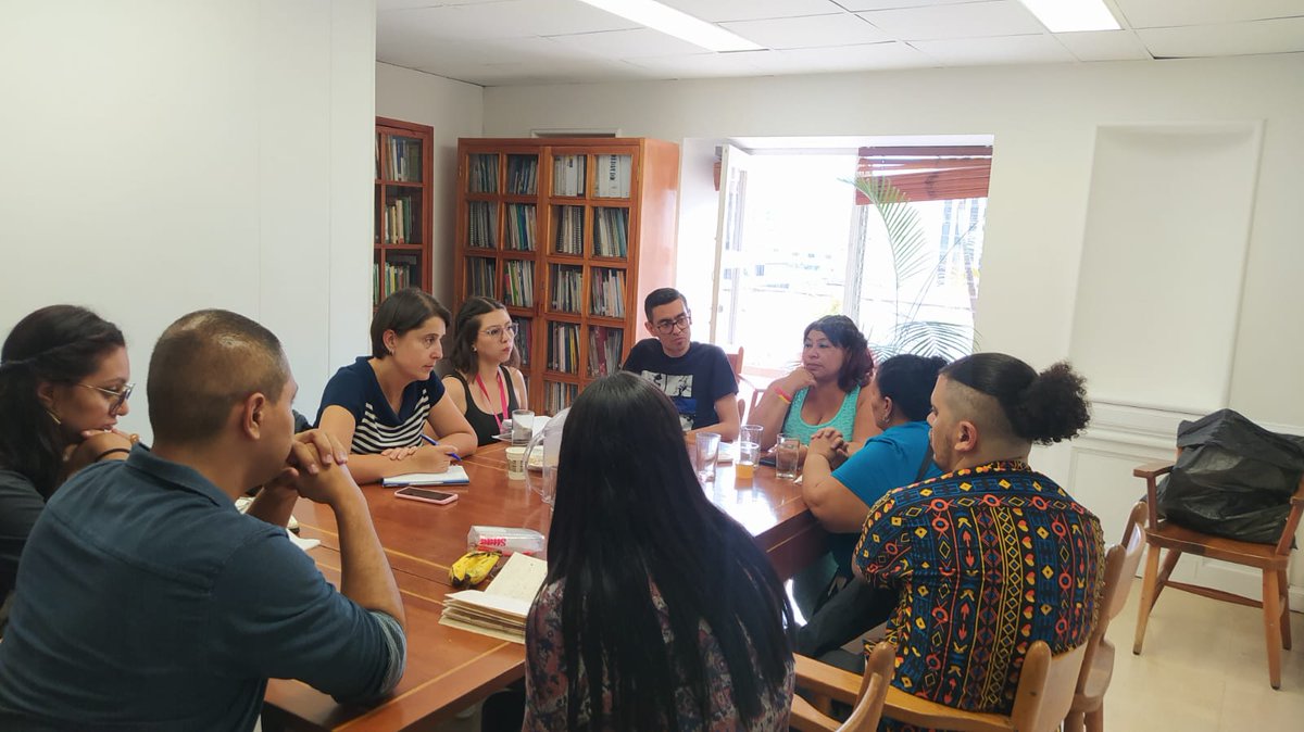 La_Tintera's tweet photo. Presidente @petrogustavo, las tinteras estamos comprometidas con hacer de la economía popular y solidaria un sinónimo de dignidad y justicia social.

Con la @UsolidariaCo y @MintrabajoCol trabajamos en Antioquia para hacerlo posible.

¡No le vamos a fallar a Colombia! https://t.co/sukWkbU75v