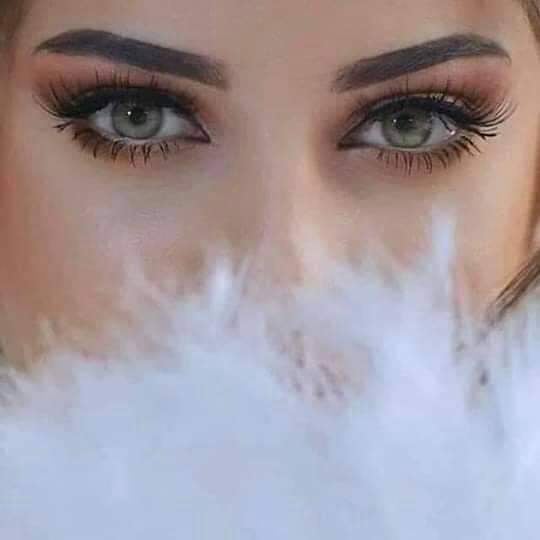 ﮼عندما ﮼تعشق ﮼الروح 
﮼تعبر ﮼كل ﮼الحدود ﮼وتختفي ﮼المسافات 
﮼فتتلاقى ﮼القلوب 
﮼فالارواح ﮼دائما ﮼على ﮼موعد ﮼حتى ﮼لو ﮼فرقتهم ﮼الاقدار 
﮼حب ﮼البعيدين ﮼اصدق ﮼شعور 
﮼لانه ﮼بلا ﮼لقاء ﮼ولا ﮼نظرات
﮼ما ﮼يجمعهم ﮼هو ﮼القلب 
﮼فالقلوب ﮼خلقت ﮼لتكون ﮼اوطانا 
﮼
