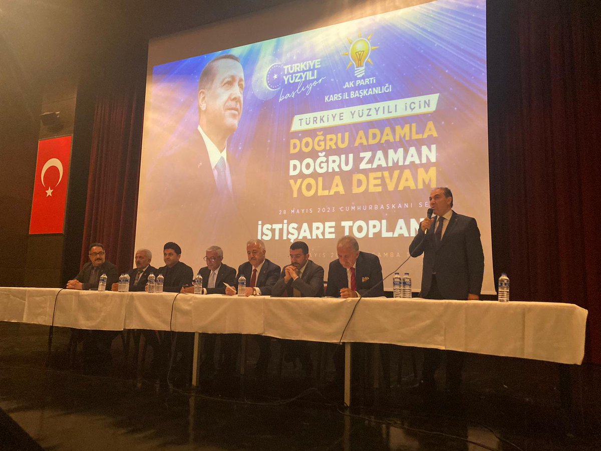 KadirSarda2's tweet photo. 65.UDHB’mız Ahmet Arslan, Tarım kom Bşk. Prof. Dr. Yunus kılıç, Mv. Adem Çalkın, önceki dönem Mv Selahattin Beyribey ve Cumhur ittifakının il başkanları ile birlikte  STK Buluşmamızı gerçekleştirerek Sn. @rterdogan ın önderliğinde Türkiye yüzyılı projelerimizi istişarede ettik. https://t.co/c1pqlyDH72