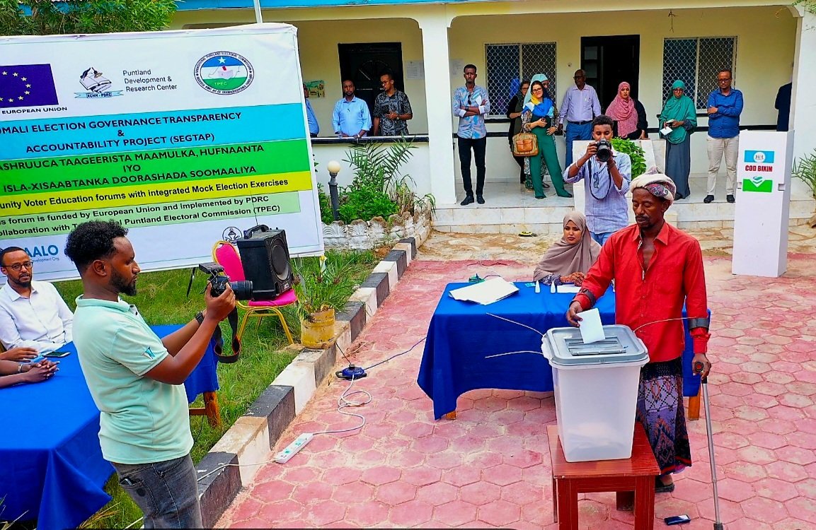 jubbalandsu4d's tweet photo. On the Eve of Puntland State local elections tommorrow, may the #Odds be ever in your #Favour and may you find success in holding your elections peacefully.
#JSUD wishes a peaceful conclusion of your local elections tommorrow.
#Democracy Prevails!
#PuntlalndLocalElections2023! https://t.co/A2qlBTUX2N