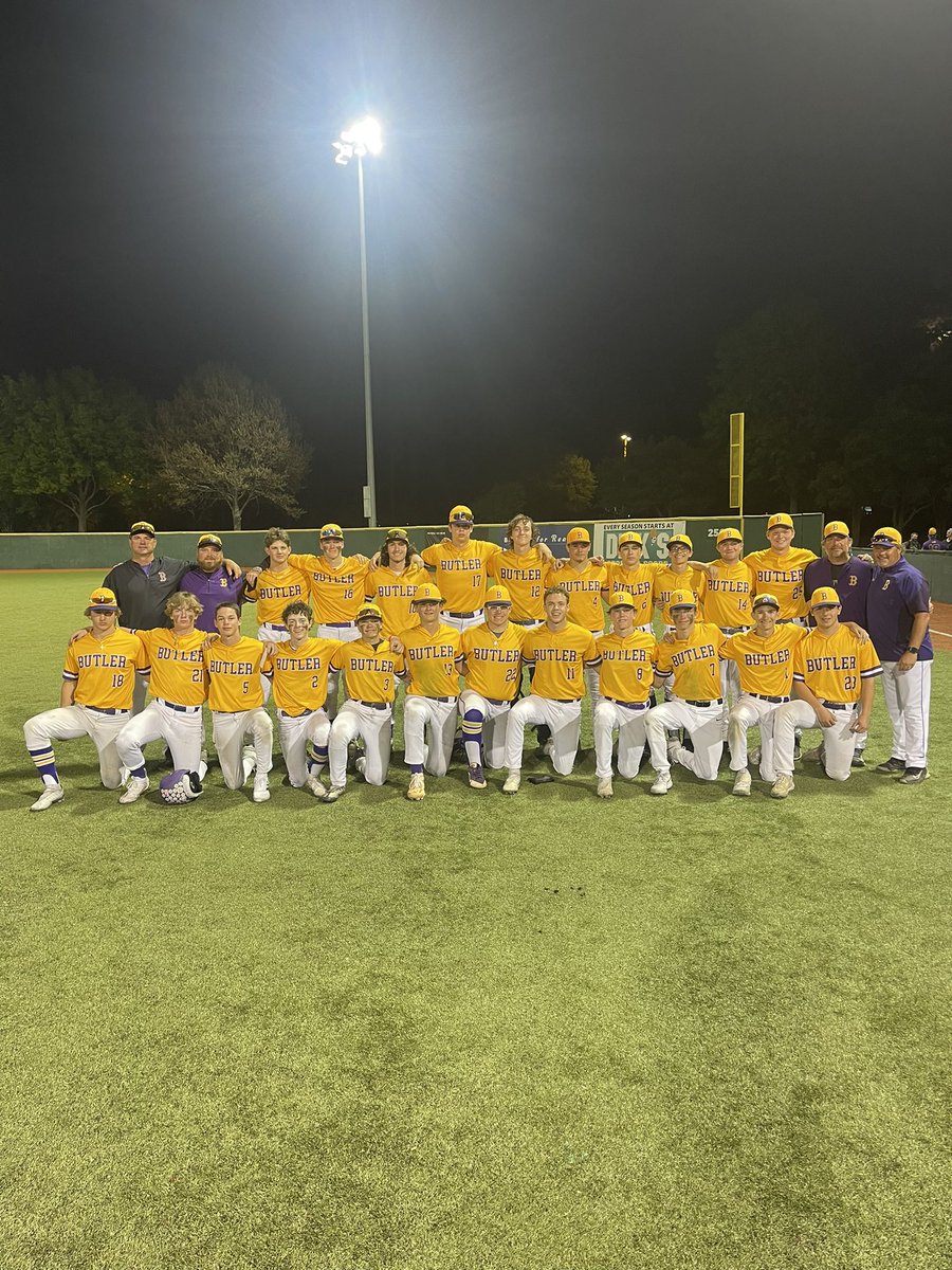 butler_baseball's tweet photo. 2023 Aviators finished 22-7. 15-3 in the MVL for 2nd place in the Miami Division. Finished 12th in final state coaches poll. Sectional Champs! Proud of how we battle the big dogs! Division I Baseball is a competitive beast! Hold your heads high!👊🏼👏🏼⚾️ https://t.co/ETmd5MK2il