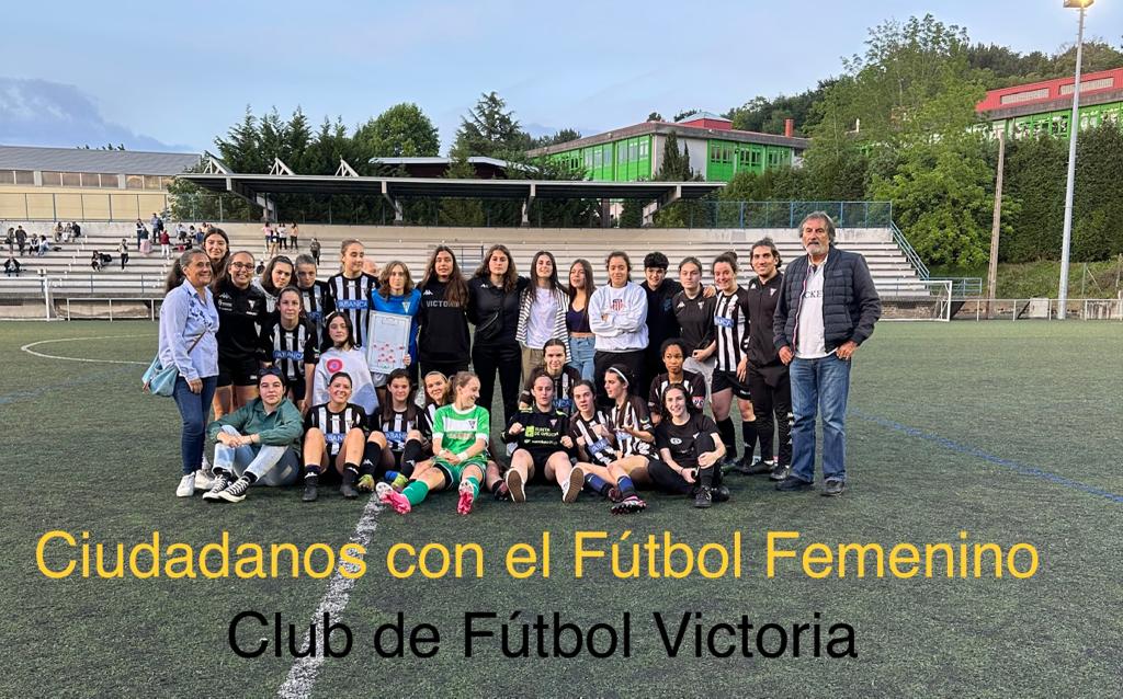 Esta tarde nuestro número tres Juan Pájaro reunido con las jugadoras del Club de Fútbol Victoria.

#ciudadanoscoruña #Ciudadanos #cscoruña #acoruña #ACoruña #28M #Galicia #acoruna #FutbolFemenino