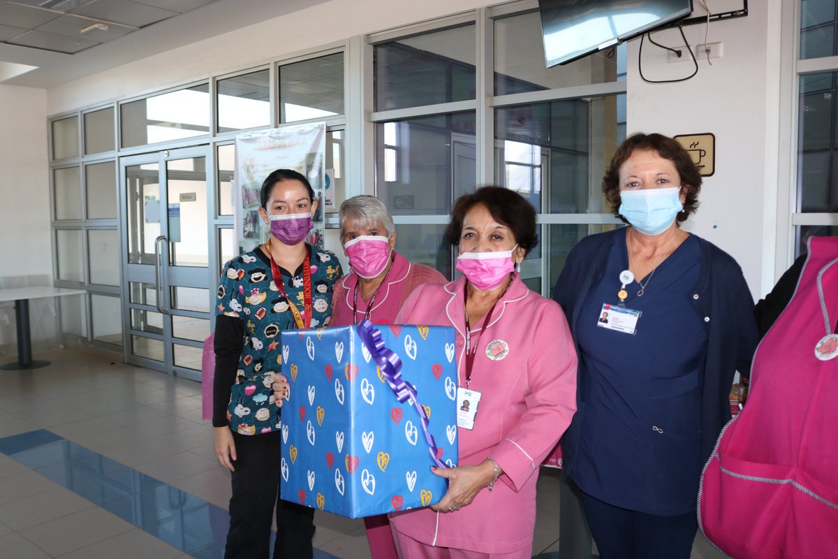 hospitalcopiapo's tweet photo. Felicitamos a nuestro Voluntariado Damas de Rosado, que cumplieron 24 años apoyando al Servicio de Pediatría. Hoy se realizó un acto de reconocimiento a su destacada labor en beneficio de los padres de niños y niñas hospitalizadas y de nuestro Servicio de Pediatría. https://t.co/NOCXaKAMIl