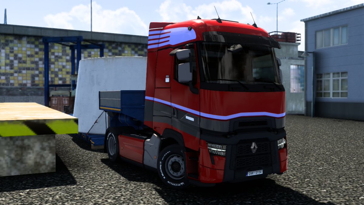 BaptNoailly's tweet photo. @MichelinTruckUK @SCSsoftware Tell me if it's too much 🤔
@Michelin to the end of the trailer👌 https://t.co/Z7qZFtVmov