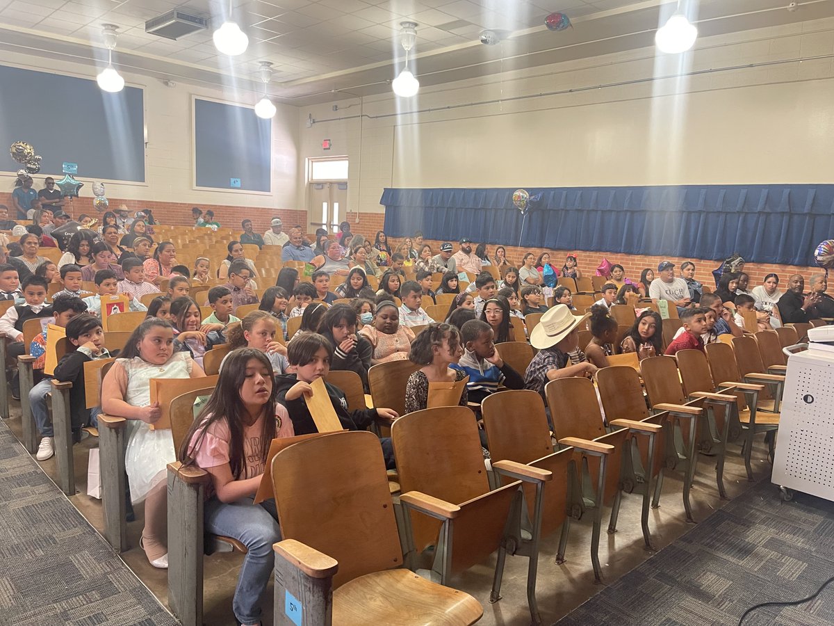 🎉🎓✨Congratulations to all our 2nd and 3rd grade graduates!✨🎓🎉