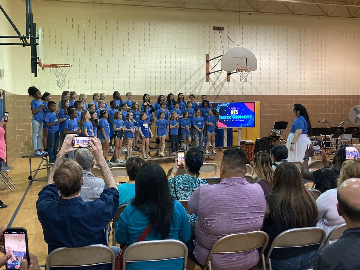 darnestownes's tweet photo. Thank you to Mr. Kirchhoff and Ms. Chu for supporting our students and putting on a beautiful spring concert. It is music to our ears. 🎶🎵 https://t.co/VbvK1oh1XC