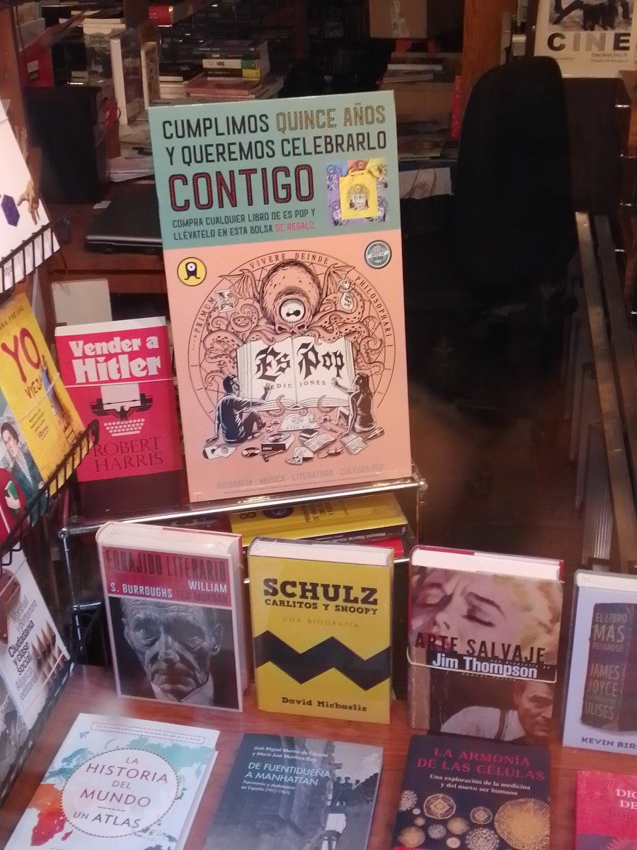 ETGafapasta's tweet photo. Visto en la librería Sandoval de plaza Santa Cruz de #Valladolid, felicidades @EsPopEdiciones! A cumplir más y mejor... 🥳🥳🥳
#LibreriaSandoval
#EsPopEdiciones
🤪🤪🤪 https://t.co/6ByPevvxdp