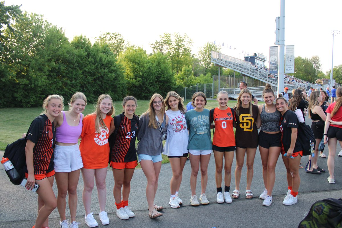 Love our alumni coming to support ❗️