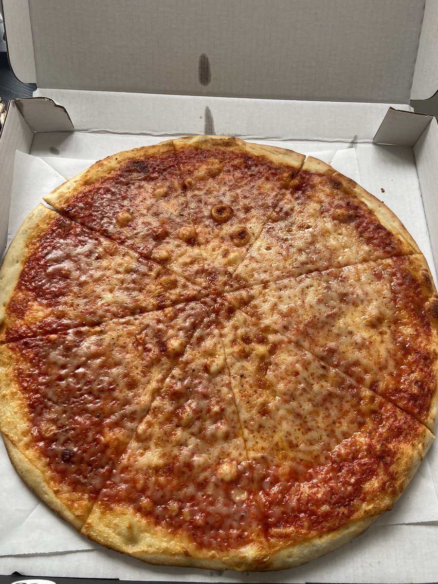 NasyaTamar's tweet photo. Thank you for lunch @gofooji #StanleyCup ❤️❤️❤️ https://t.co/Bx0PNkrEkM
