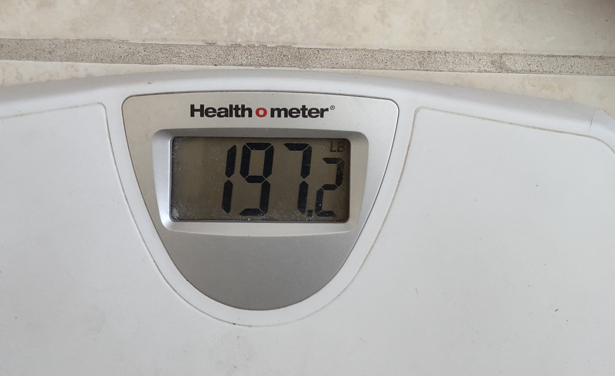 King_Vasser's tweet image. On April 7, 2022, I went to the doctor's office for a physical.

I weighed in at 262 lbs, which was probably the heaviest point I had ever been in my life.

For the first time in probably a decade, that first digit is now a 1.

Let's fucking go.