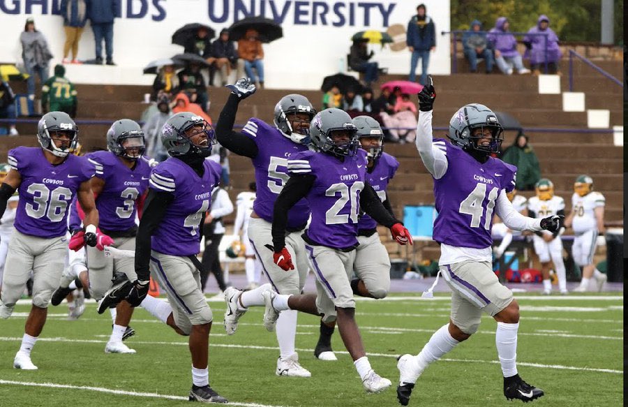 ThatBoiiD's tweet photo. Blessed to receive an offer from New Mexico Highland University! @CoachMyers80 https://t.co/kJk6runDZD