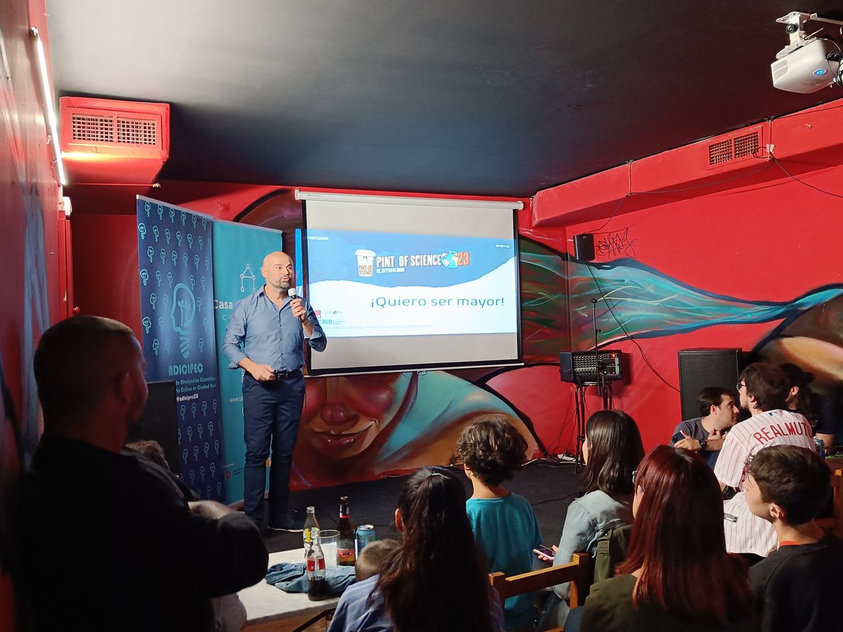 AmparoMoyano's tweet image. Gran último día de @pintofscienceES de Ciudad Real con @saritaita92 y @MarioDuranPrado!
Además, como fin de fiesta hemos tenido a nuestro padrino de @adicipecCR, @Perestupinya ! Un lujo para @wikiCR ! 
Gracias a todos/as!!
@UCLMdivulga

#pint23es #pint23cir