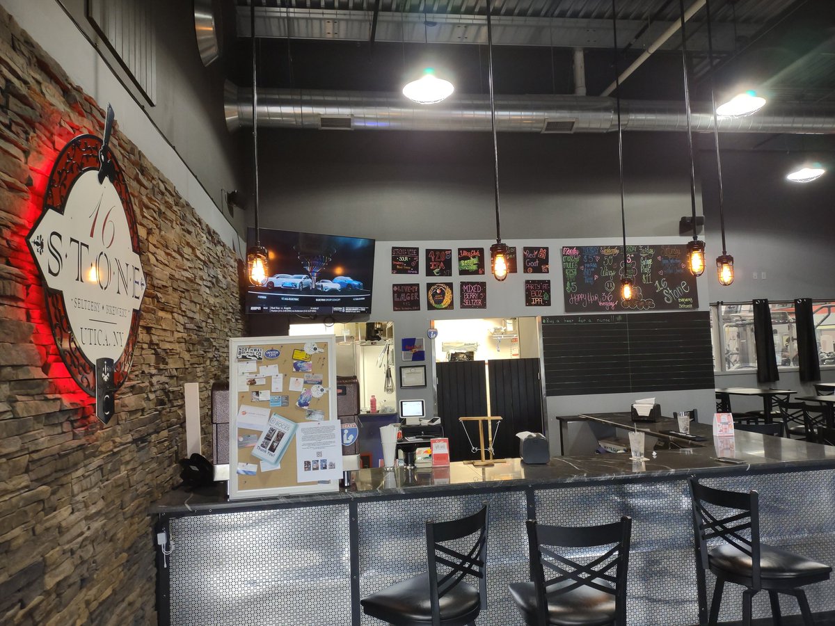 BeerSnobSean's tweet photo. 1st visit to #16Stone Brewpub in Utica, NY. Still a couple of hours to go so only time for one. Small but comfy taproom. Unfortunately, no sticker ๐ฅ. I had the Bock #lager. #NYbeer #craftbeer #beertwitter https://t.co/4pNk7GRSWC