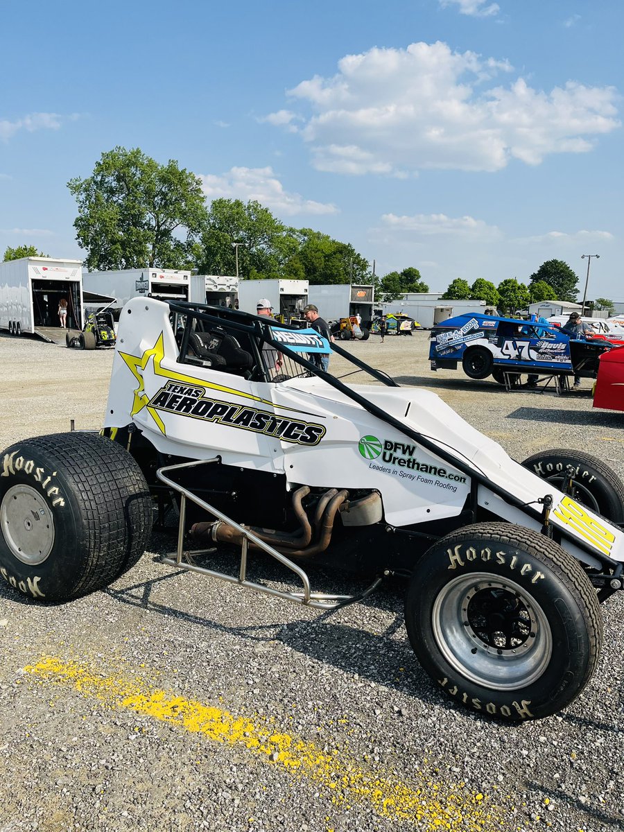 Tyler Hewitt (@tylerhewitt97x) on Twitter photo Thank you to Scott and Kristen Evans for making the long haul from Texas this week!
Looking forward to the next two nights with USAC Racing Thank you to Scott and Kristen Evans for making the long haul from Texas this week!
Looking forward to the next two nights with USAC Racing