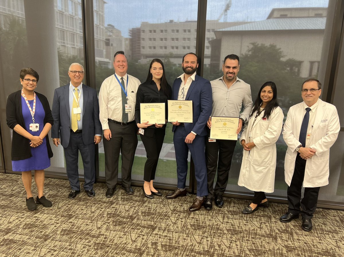 So proud to be nominated as Outstanding PGY-1 Resident! 🥹 Thanks to all pathology mentors and co-residents for the support and outstanding education I am receiving in @UTMB_Pathology 🫶🏻