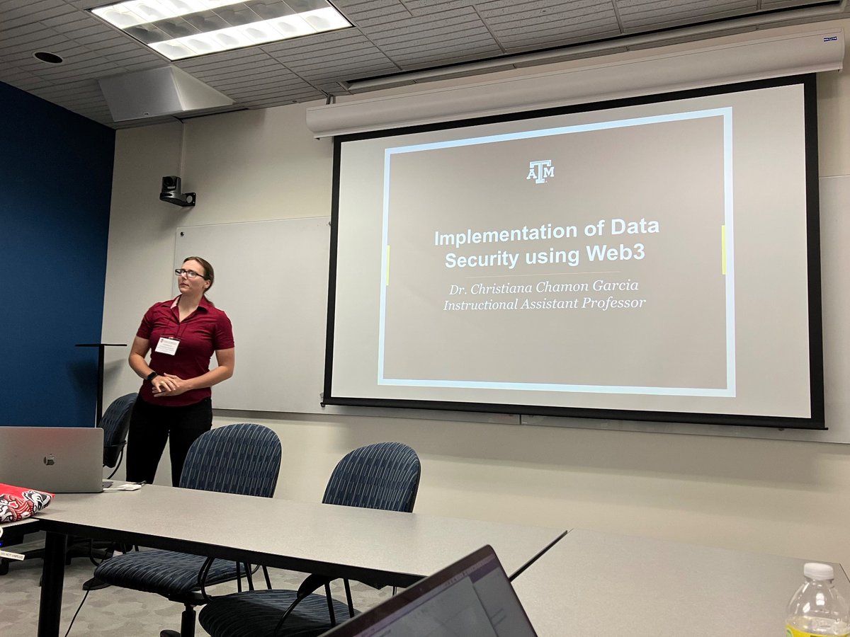 DrChamon's tweet photo. I gave a research talk yesterday at University of Wisconsin - Madison. I think it went really well. :) #wiscprof https://t.co/wsqhw6B1Iu