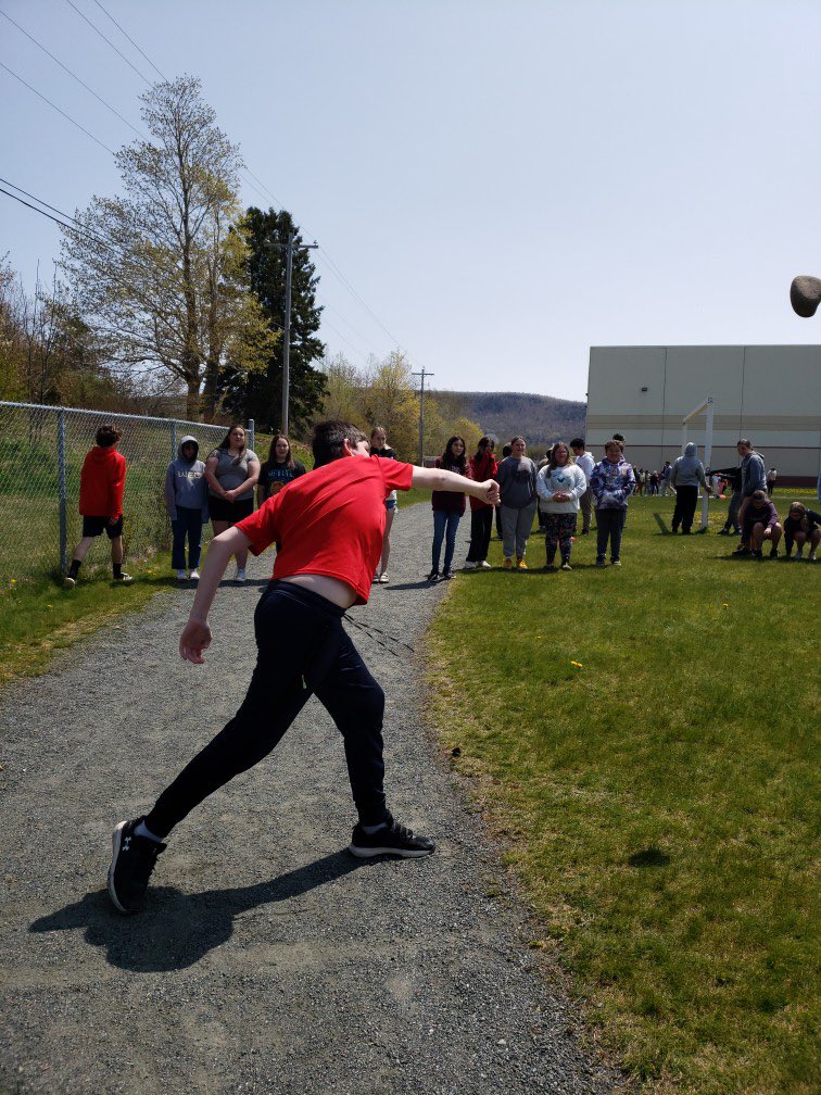 WhycocomaghEC's tweet photo. We had a Highland Games demonstration today for our Grade 4-8 students. #GaelicMonth https://t.co/FXSqEXetp4