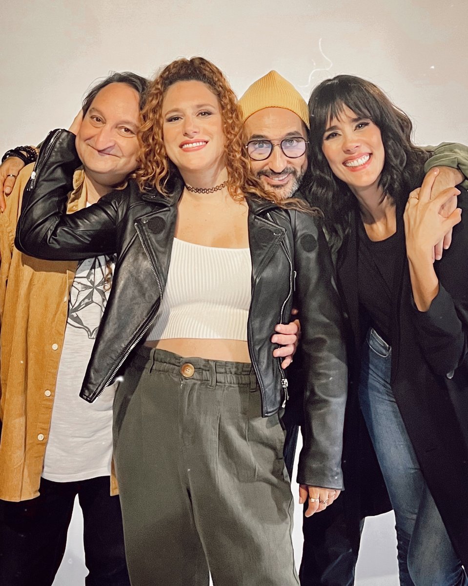 ¡Tremendo elenco para tremenda obra! 🎈

Cada día #ESCAPEROOM está más cerca🤓

Aprovecha la preventa y compra tus entradas en mtr.cool/huqobiaqfi 🎭💘