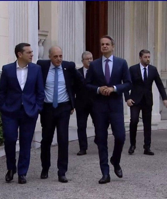 itsmetheKate's tweet photo. -Mom can we have Reservoir Dogs?
-We have Reservoir Dogs at home. #ekloges2023 https://t.co/nHmhV8lUfI