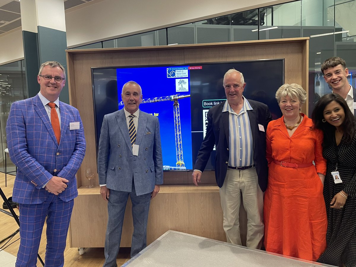 Well what a fabulous book launch tonight. Thank you Ed Smith and @RoyLilley for thinking about it, acting on it and giving it all away for free. Thanks @IHM_tweets and @IQVIA_UK for hosting. Check the barcode and get your free download, 15,000 people have already  @vororhealth