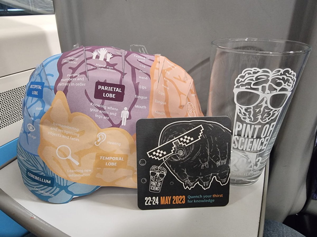 On the way back from a great #pint23 event! Learnt so much about dementia, cognitive exercise and memory - even got a pub-made brain to bring back home 🤩 looking forward to 'ext year's event