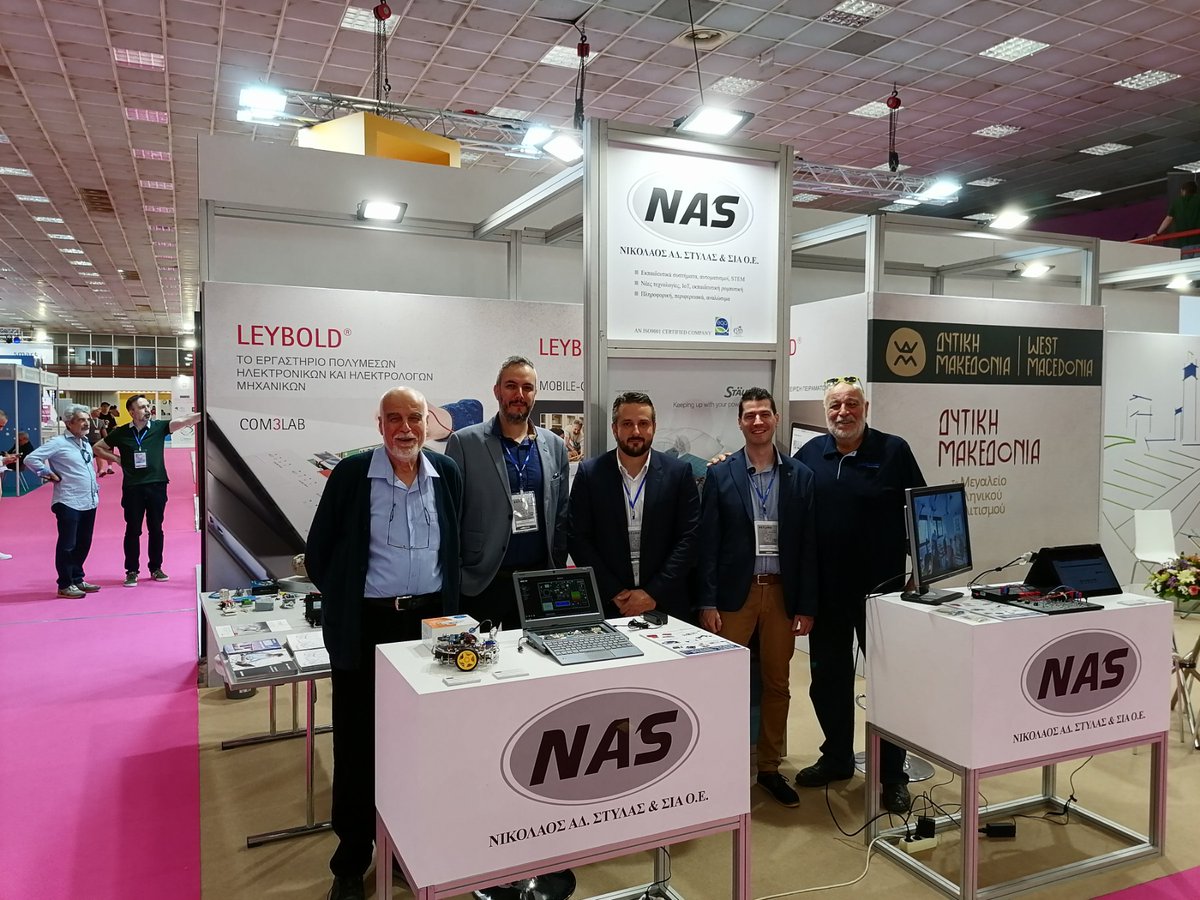 NAS_stylas's tweet photo. Evolution: The 👏 past generation shows the path to the new ✊ #blast from the #past Beyond Expo 2023

#family #2ndgen #exhibition #BeyondExpo #thessaloniki #innovation https://t.co/T9CG3sMKXW