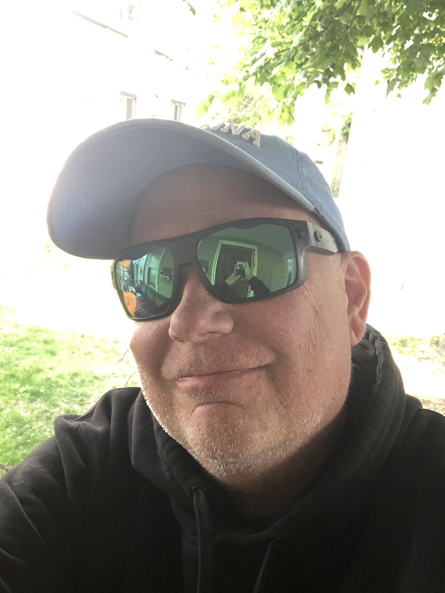 RobInTheBlack's tweet photo. The new Costas are here! One thing I don’t skimp on is sunglasses!! https://t.co/7i3ioVCmDV