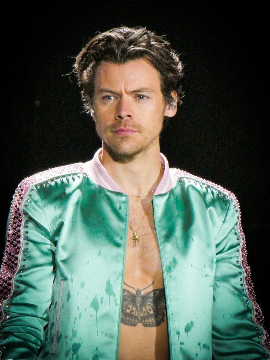 thestylesfandom's tweet photo. https://t.co/ShijLxJAbC